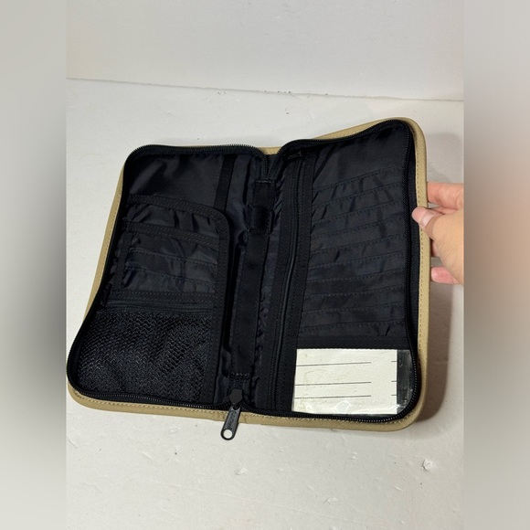 L.L. Bean Tan Nylon Passport ID Card Holder Travel Case - Picture 7 of 8